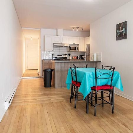 Lovely Rental Unit With Balcony~ Autoroute 40 蒙特利尔 外观 照片
