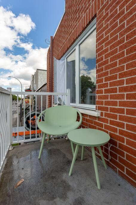 Lovely Rental Unit With Balcony~ Autoroute 40 蒙特利尔 外观 照片