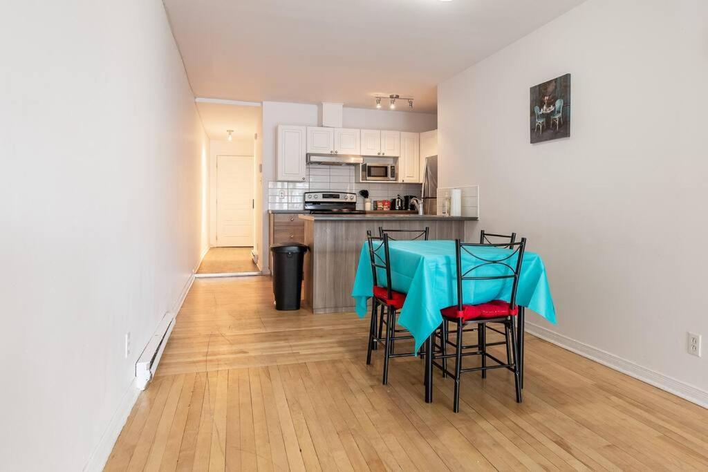 Lovely Rental Unit With Balcony~ Autoroute 40 蒙特利尔 外观 照片